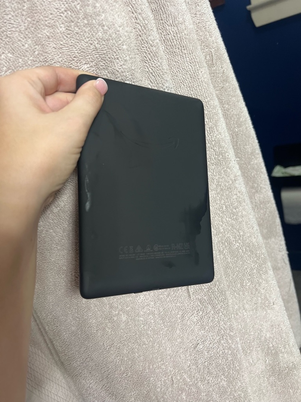Amazon Kindle Paperwhite Black E-Reader with Built-in Light - Picture 4 of 5